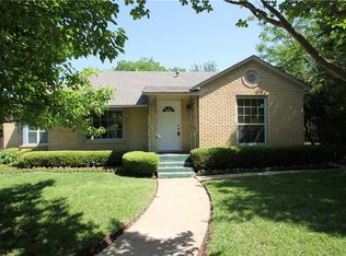 2306 Mistletoe Dr, Fort Worth, TX 76110