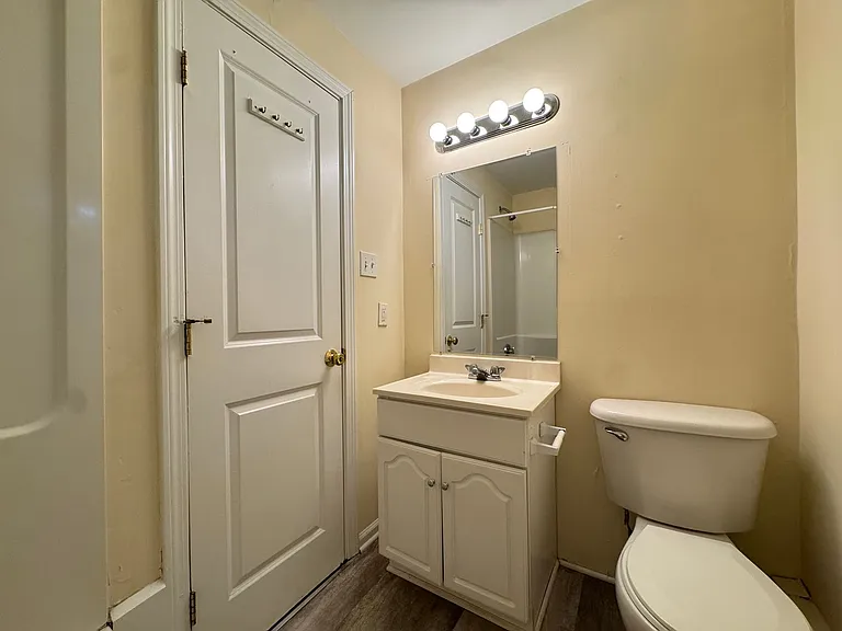 1 Savin Ct — Photo 12