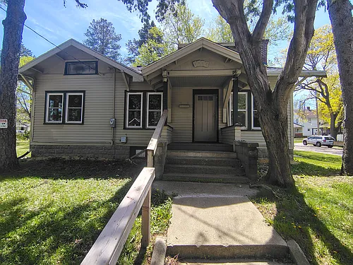 2222 Andrews St Photo 1