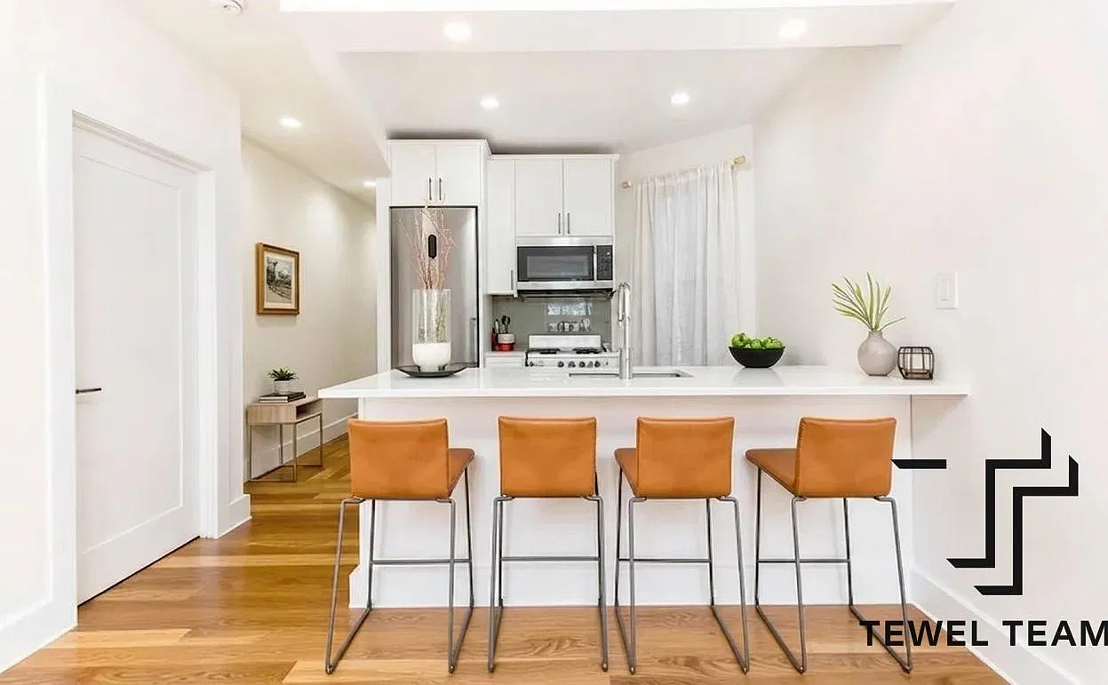 498 Manhattan Avenue — Photo 1