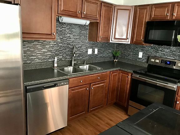 3rd image of 8709 Olde Colony Trl APT 15