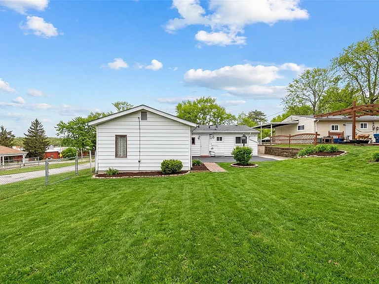 209 Lindy Blvd — Photo 21
