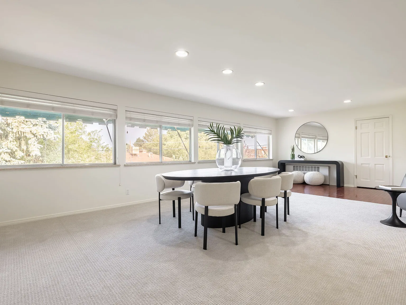2205 S Holly St — Photo 4