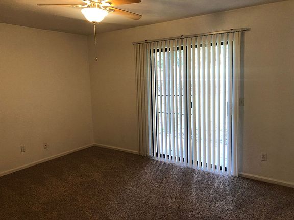5th image of 1474 Willow Bend Way APT A