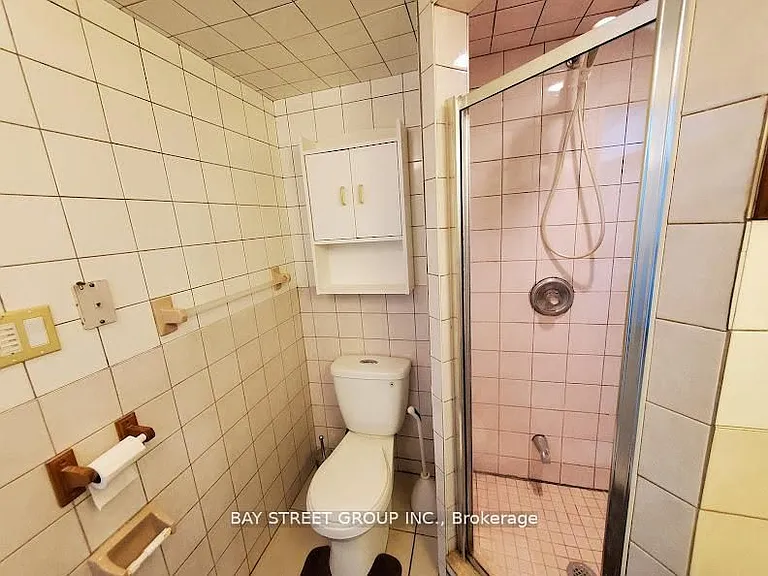 73 Regatta Cres #LOWER — Photo 10