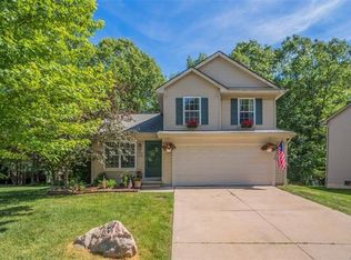 318 Natanna Dr, Howell, MI 48843