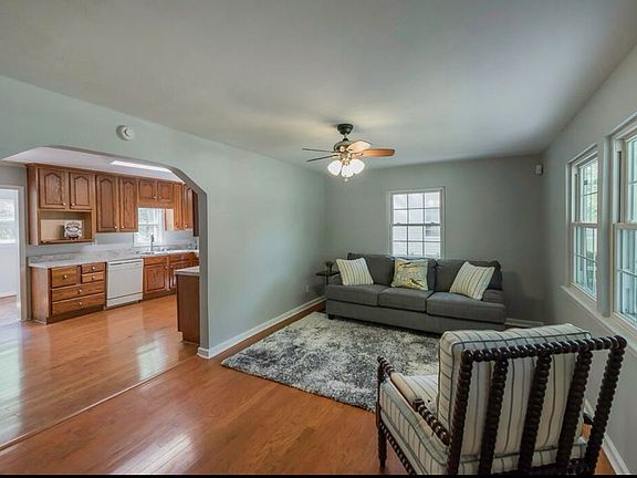 3rd image of 168 Vero Beach Ave