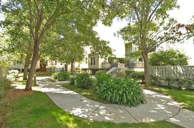211 S Fremont St #310 — Photo 2
