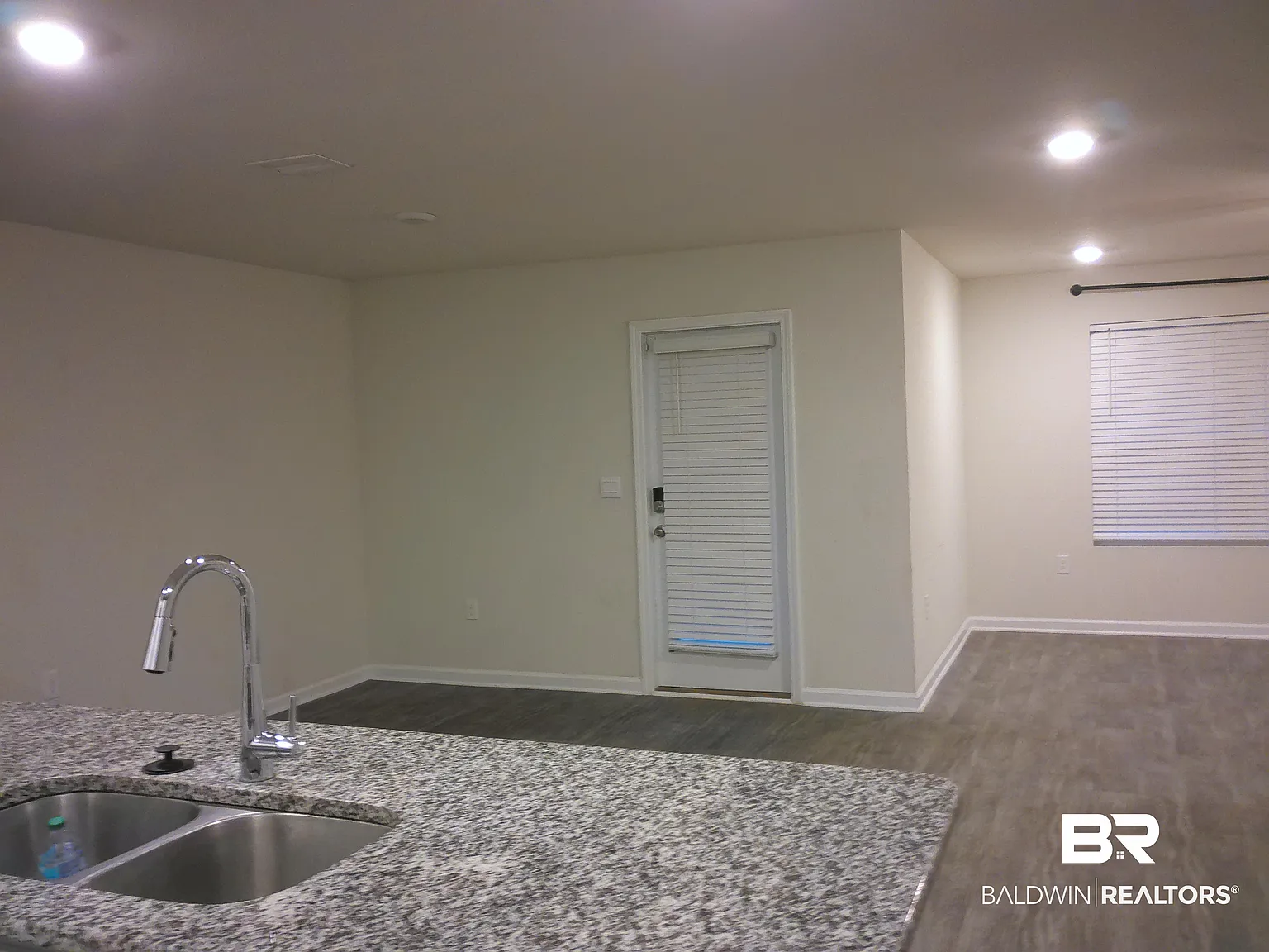 4 bed, 2.0 bath, 1747 sqft, $2,250 — Photo 3