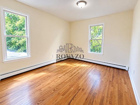 5th image of 184 22nd St APT 2L