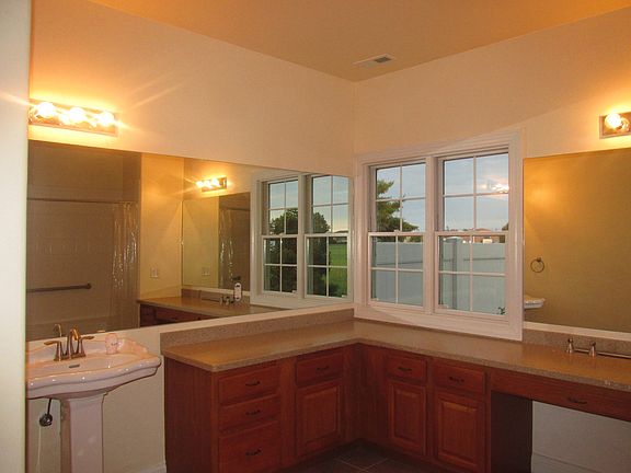 5th image of 700 Arbor Pkwy Unit B