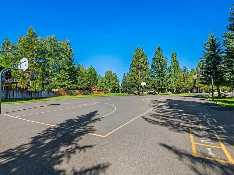 314 Beach Dr — Photo 38