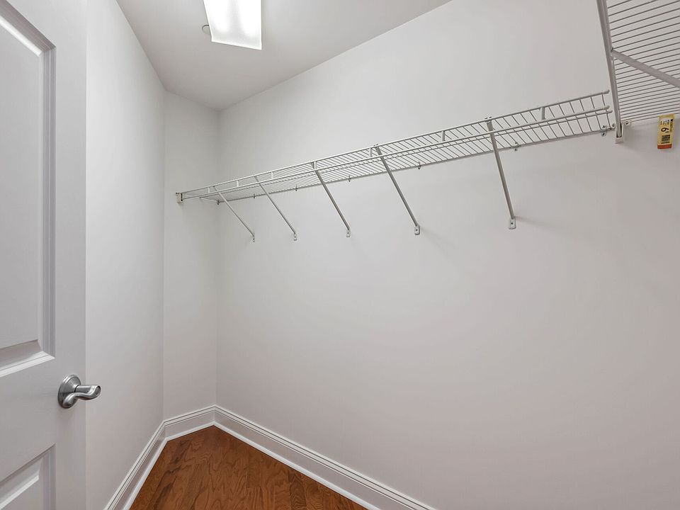 1st image of 30 Jefferson Ave APT E