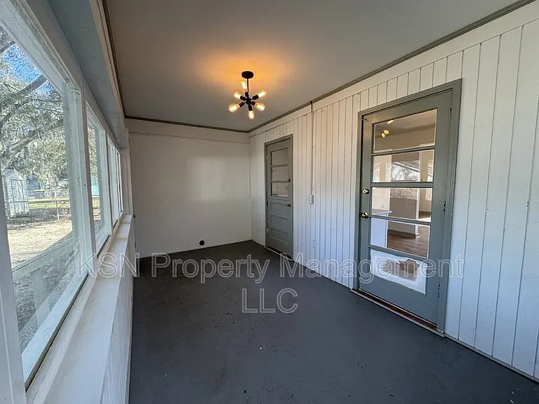 1436 E 42nd St — Photo 6