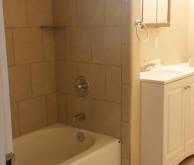 4102 Comanche Rd NE — Photo 15