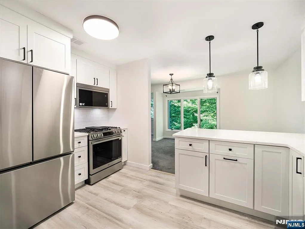 2 bed, 2.0 bath, $3,500 — Photo 4