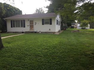 321 N Shelby St, Moweaqua, IL
