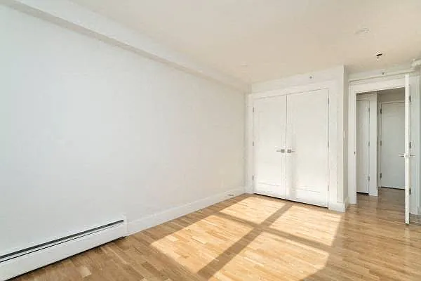 Carson Tower — Photo 16