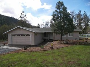 695 Jumpoff Joe Creek Rd, Grants Pass, OR 97526