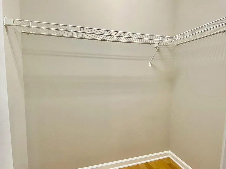 1001 Kingswood Dr #I — Photo 11