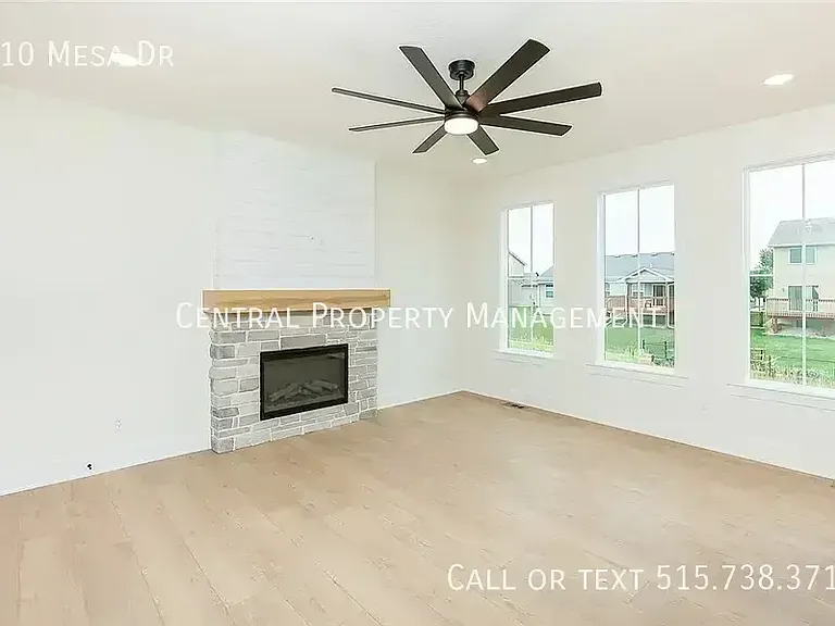 810 Mesa Dr — Photo 4
