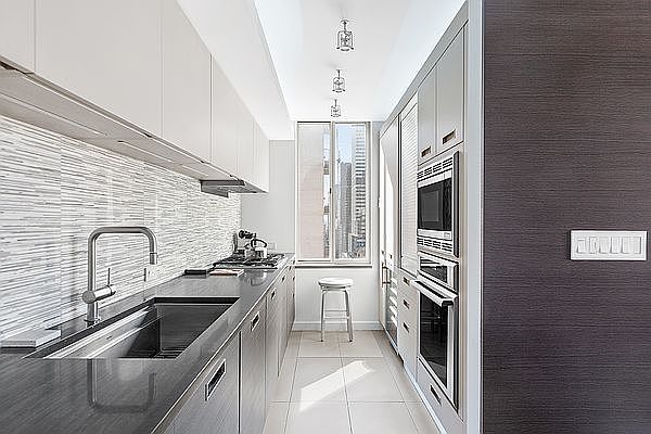 1st image of 236 E 47th St #27DE