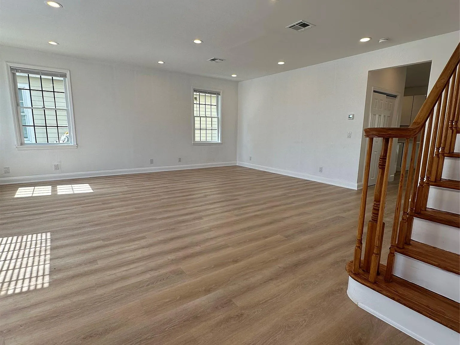 3 bed, 2.5 bath, 2000 sqft, $6,500 — Photo 4