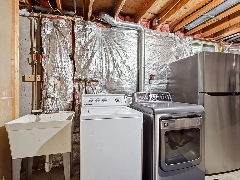 8818 Blue Sea Dr — Photo 28