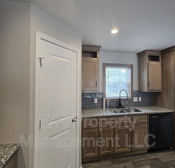 501 S Edwards Ave #1 — Photo 13