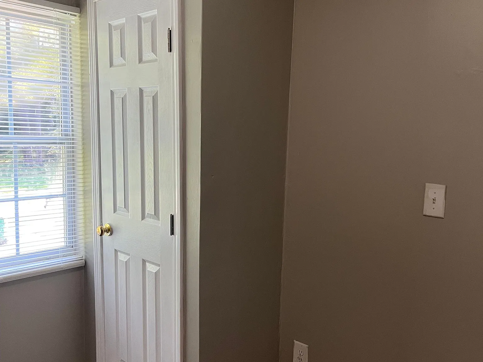 3 bed, 3.0 bath, 1260 sqft, $1,900 — Photo 3