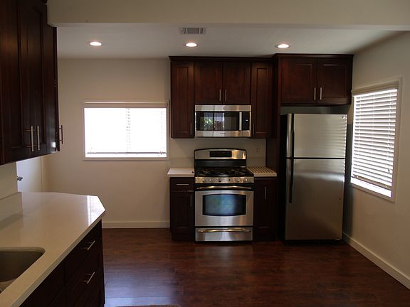 4th image of 4037 Bemis St