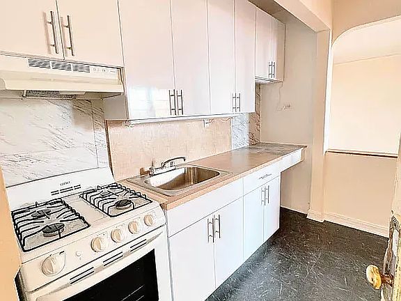 5th image of 83-57 118th St #3B