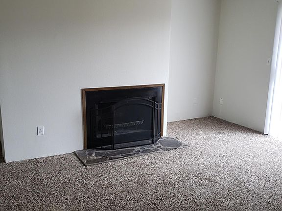 2nd image of 9780 SW North Dakota St #C4