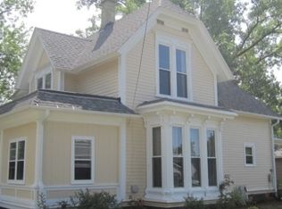 424 Laurel St, Reedsburg, WI 53959