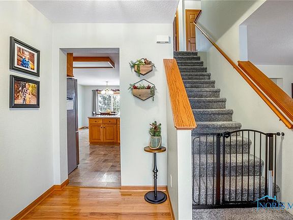 4th image of 309 Earl North Dr