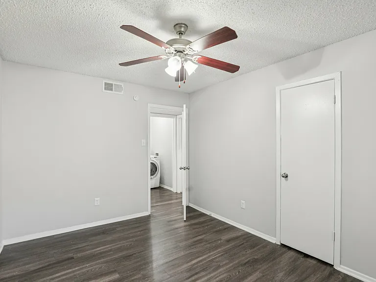 Briar Cove — Photo 1
