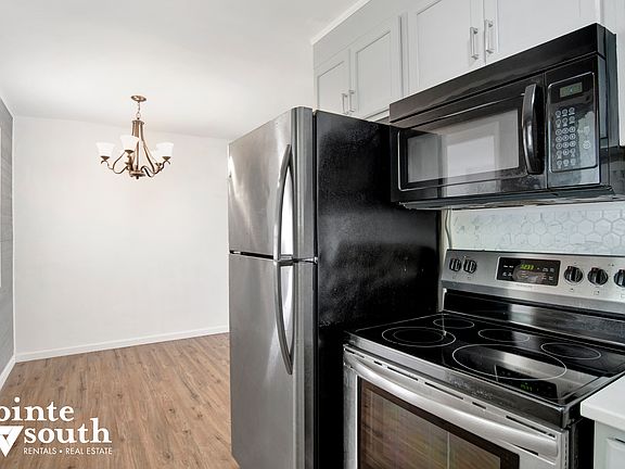 3rd image of 51 Adkinson Dr
