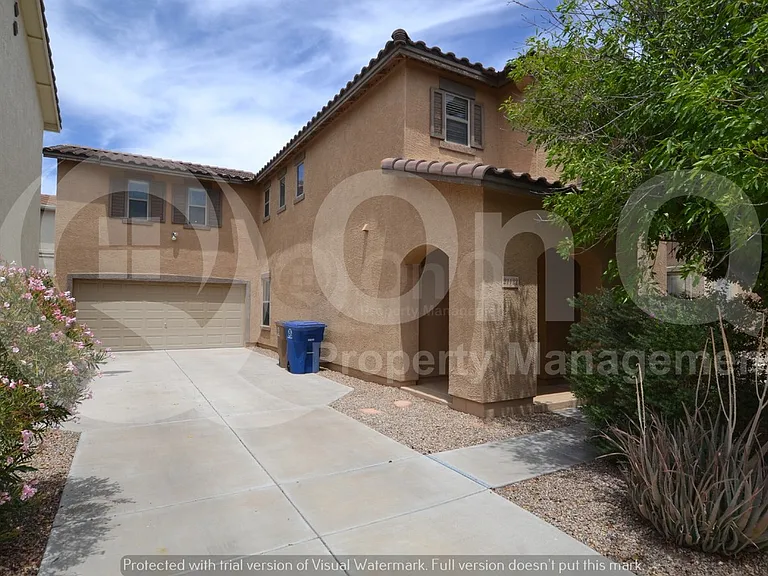21122 E Stonecrest Dr — Photo 1