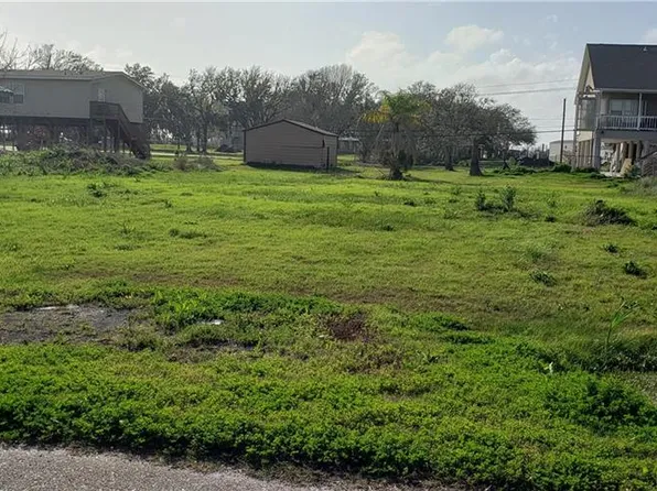 Lisa St, Lafitte, LA 70067