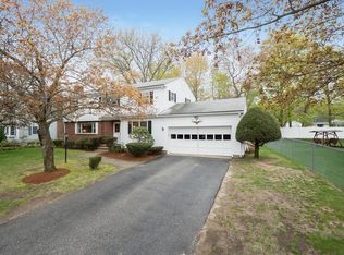 157 Draper St, Lowell, MA 01852