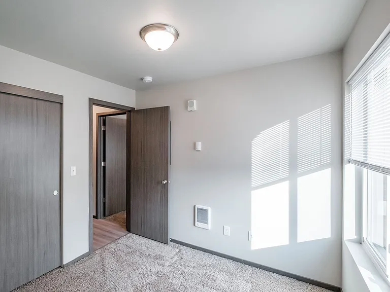 Cherry Glen Apartments — Photo 37