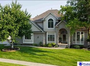 17423 Y St, Omaha, NE 68135