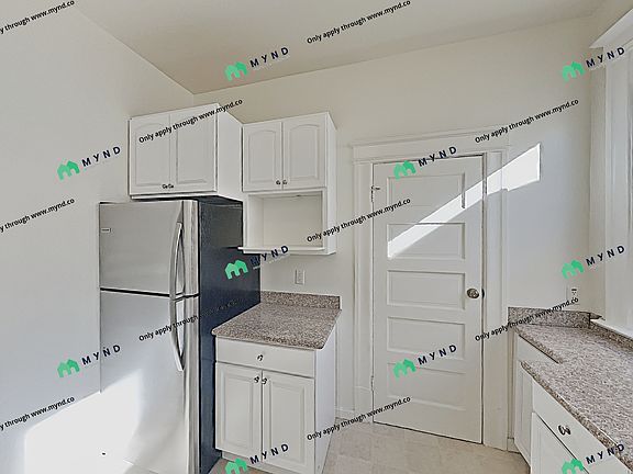3rd image of 17-23 Hoff St #23A