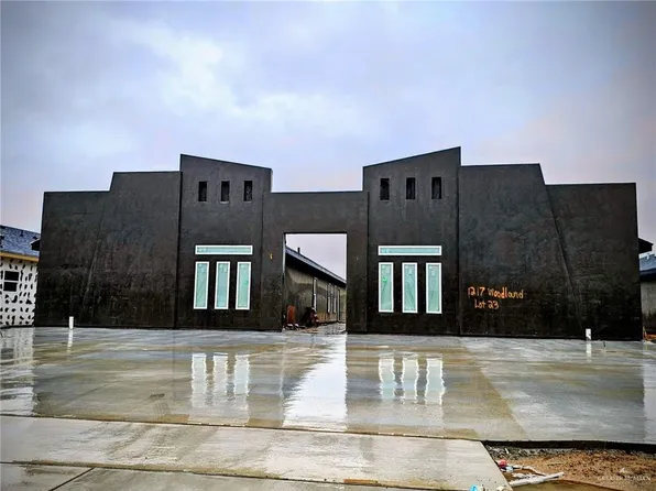 1217 S Woodland Dr, Pharr, TX 78577