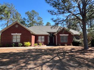 7 Raleigh Dr, Pinehurst, NC 28374