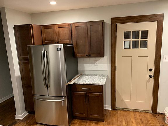 3rd image of 7409 Franklin Blvd APT 1