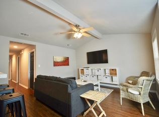 946 Willow Pond St, College Station, TX 77845