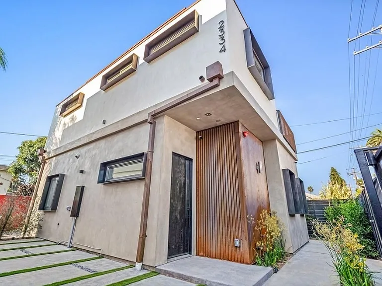 2334 Louella Ave — Photo 1