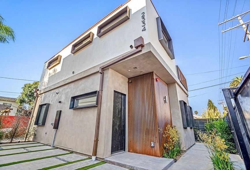 1st image of 2334 Louella Ave