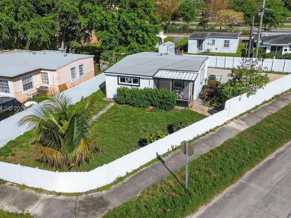 2001 Rutland St, Opa Locka, FL 33054